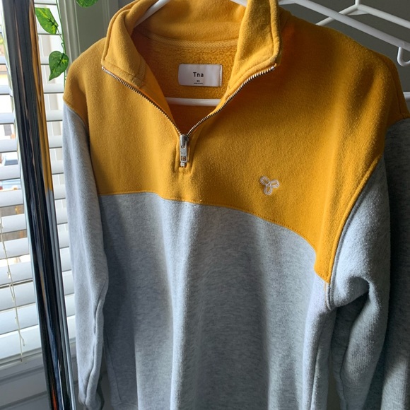 TNA HALF-ZIP UP - Picture 2 of 3